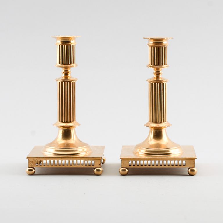 LJUSSTAKAR, 1 par, mässing, Skultuna, No 108, 1900-talets första hälft.