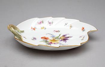 SKÅLFAT, porslin, Meissen, 1800-tal.