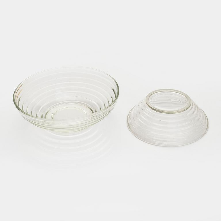 Aino Aalto, two glass bowls and four plates "Bölgeblick" for Karhula Glassworks, 1930s.