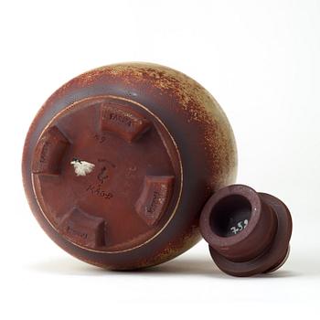 A Wilhelm Kåge Farsta stoneware jar and cover, Gustavsberg studio, Sweden 1960.