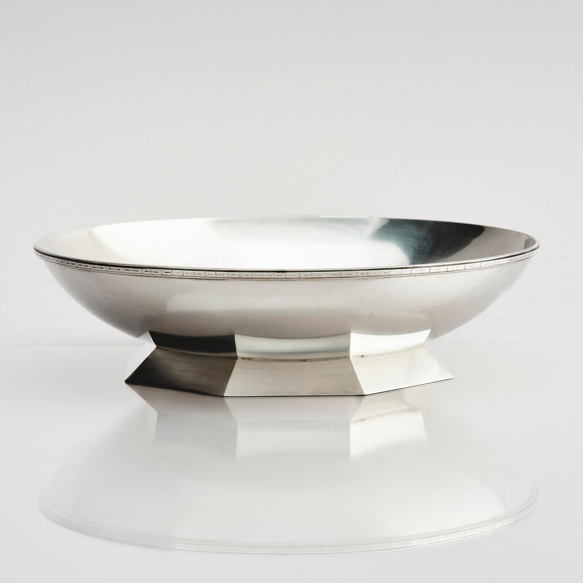Wiwen Nilsson, skål, sterling silver, "Kungaskålen", Lund 1934.