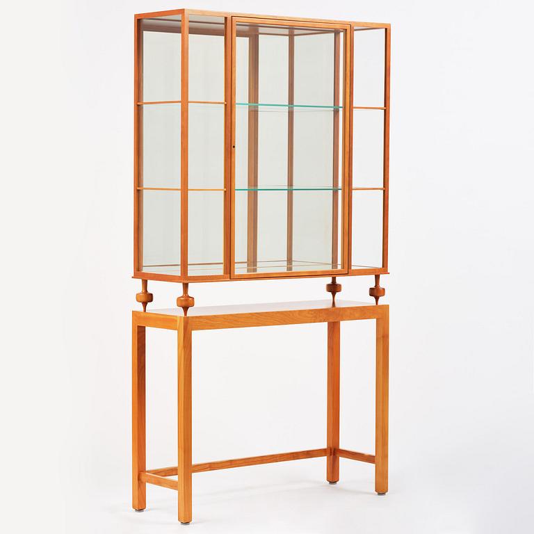 Josef Frank, a display cabinet model B 2077, Firma Svenskt Tenn, ca 2001.