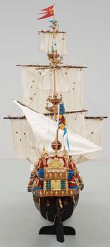 FARTYGSMODELL, trä och textil, 1900-talets mitt.