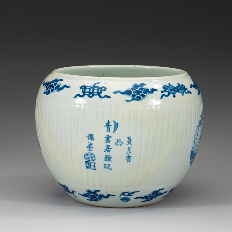 A blue and white jar, Qing dynasty, Kangxi (1662-1722) with Chenghua six character mark.