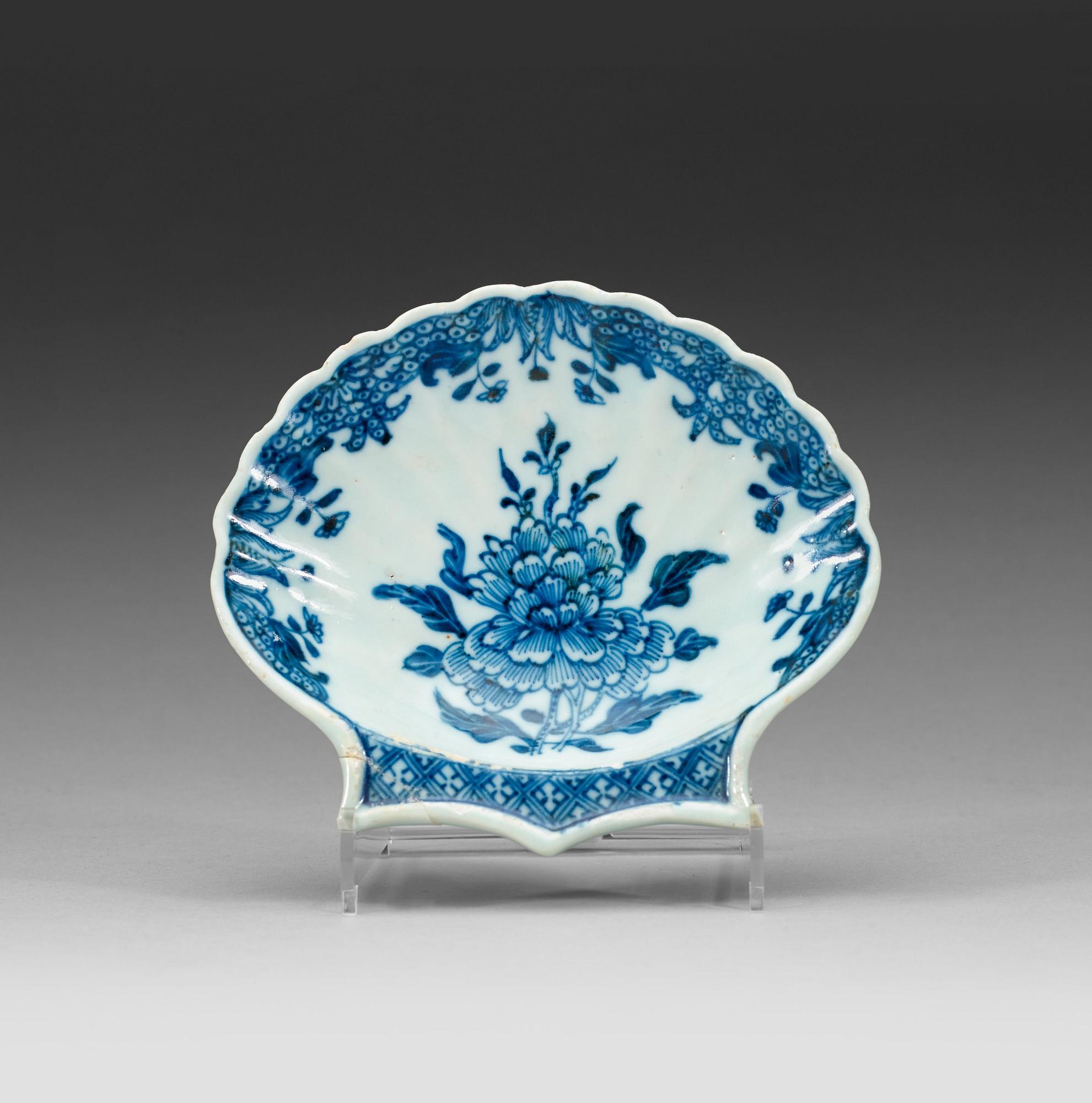 A set of seven blue and white butter shells, Qing dynasty, Qianlong (1736-95).