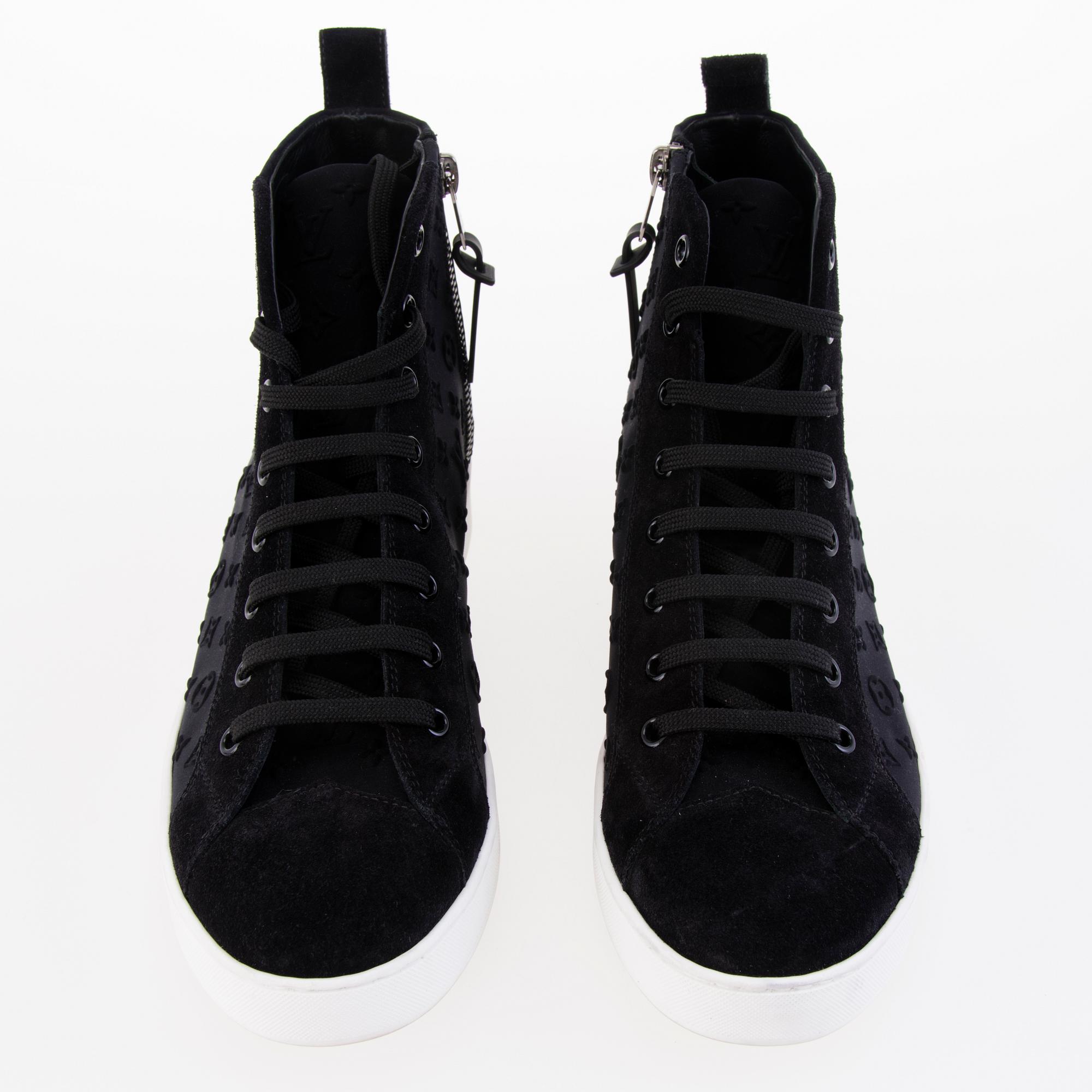 LOUIS VUITTON High Top Lace Up Sneakers in size 39.