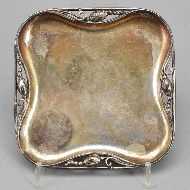 FAT samt SMYCKEASK, silver, bland annat "Magnolia", Georg Jensen, Danmark,  1900-talets andra hälft.