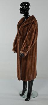 PÄLSKAPPA, Saga Mink.