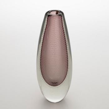 Gunnel Nyman, vas, modell "GN 26", signerad G. Nyman Nuutajärvi Notsjö -51.