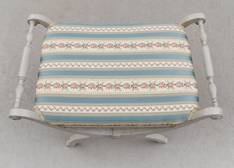 TABURETT, 1800-talets mitt.