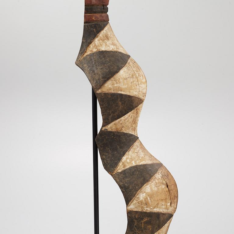 A sculpture, "a-Mantsho-ña-Tshol", reportedly from Baga, Senegal, from the second half of the 20:th century.