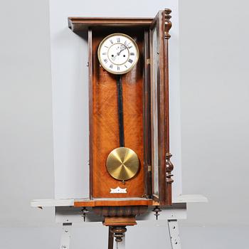 VÄGGPENDYL, nyrenässans, 1800-talets slut.