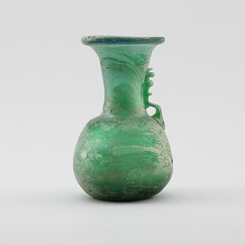 VAS, grönt glas, kopia av romersk vas, 1900-tal.