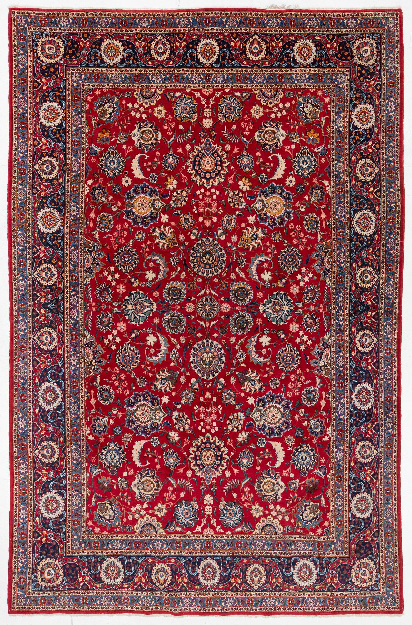 A semi-antique Keshan carpet, c. 416 x 270 cm.