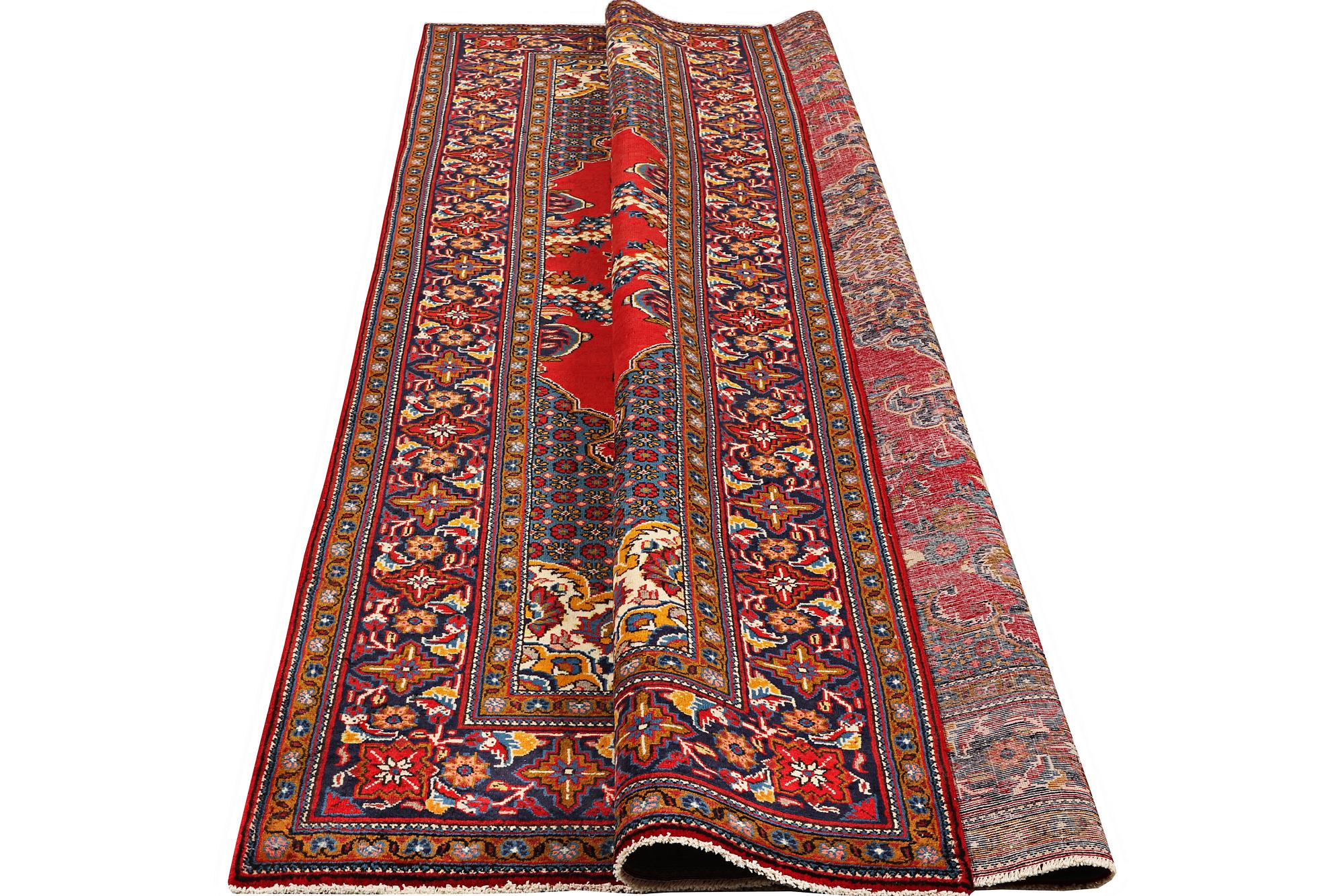 Matta, Persisk, ca 326 x 214 cm.