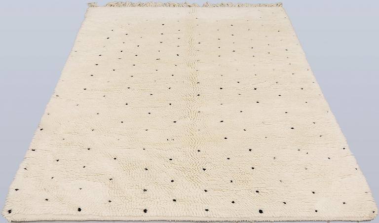 A rug, Morocco, approx. 243 x 160 cm.