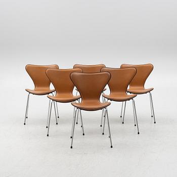 Arne Jacobsen, stolar 6 st "Sjuan" för Fritz Hansen, Danmark, 2020.