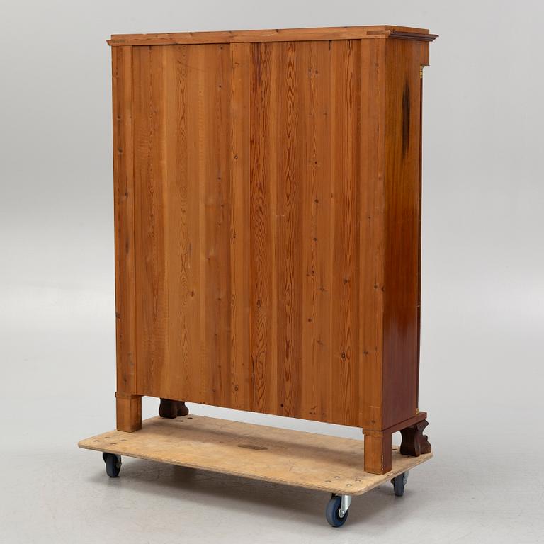 Bokhylla, empirestil, tidigt 1900-tal.