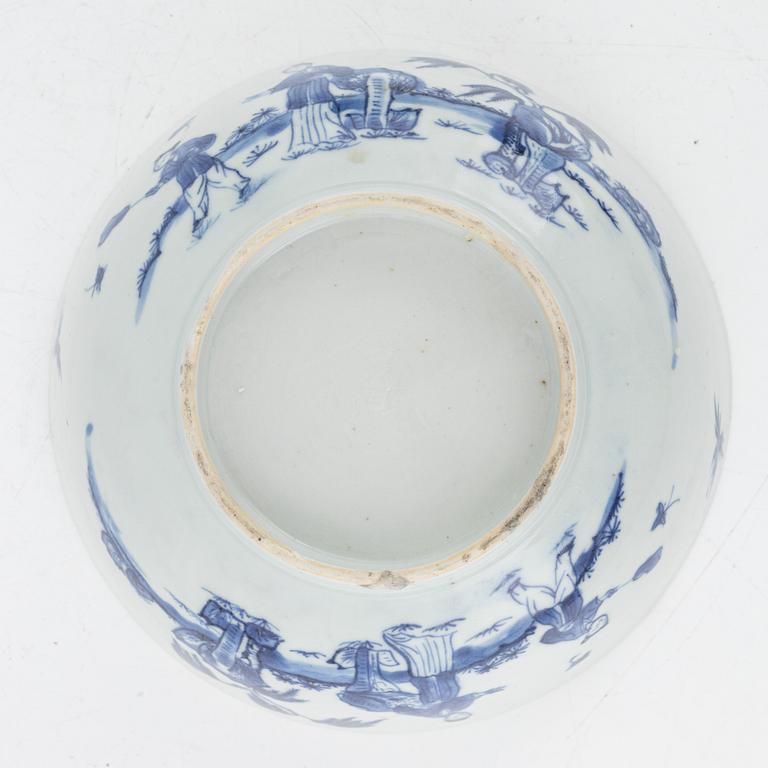Nine porcelain pieces, China, Qing dynasty, 18th-19th century.