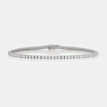 1221. ARMBAND med briljantslipade diamanter totalt ca 2.70ct.
