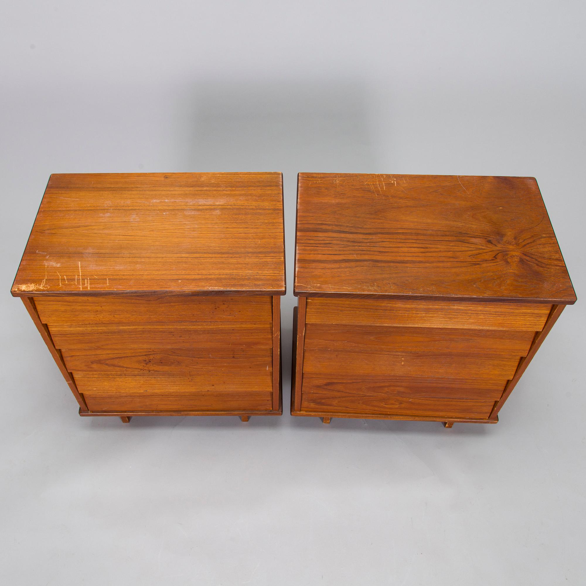 Ilmari Tapiovaara, laatikostopari/yöpöytäpari,  malli 1503, Asko 1960-luku.