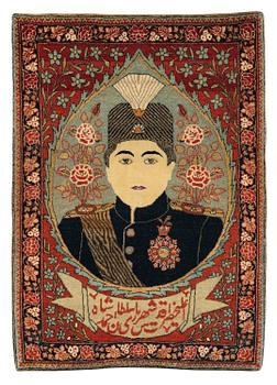 466. A pictoral Kashan 'Mohtasham' rug c. 80 x 58 cm.