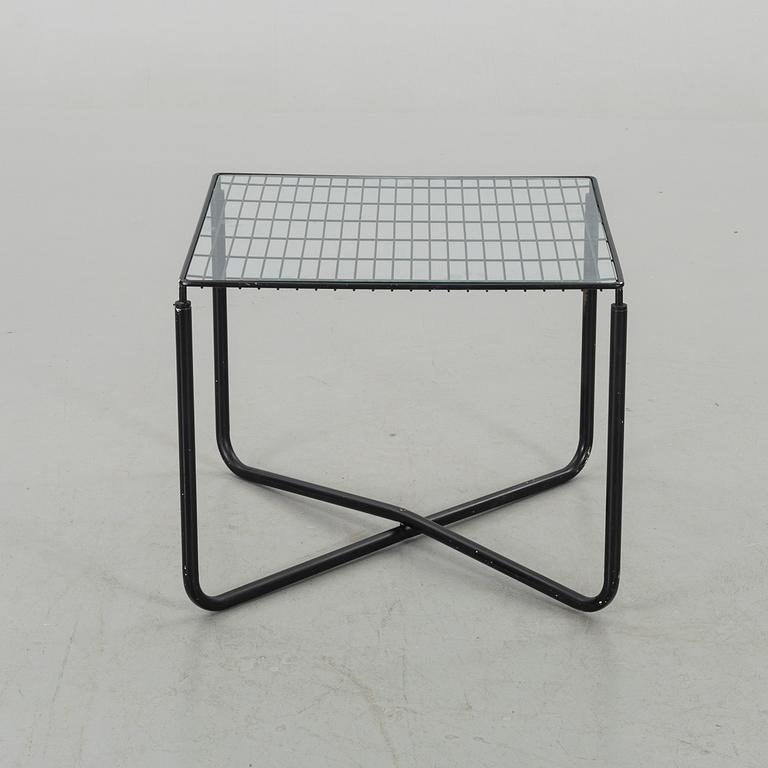 NIELS GAMMELGAARD, bord samt två fåtöljer "Järpen" för IKEA inköpt 1983.