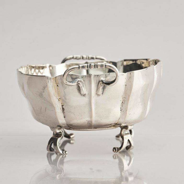 A Swedish 18th century silver bowl, mark of Christoffer Wasserman (active 1734-1770), Lindesberg.
