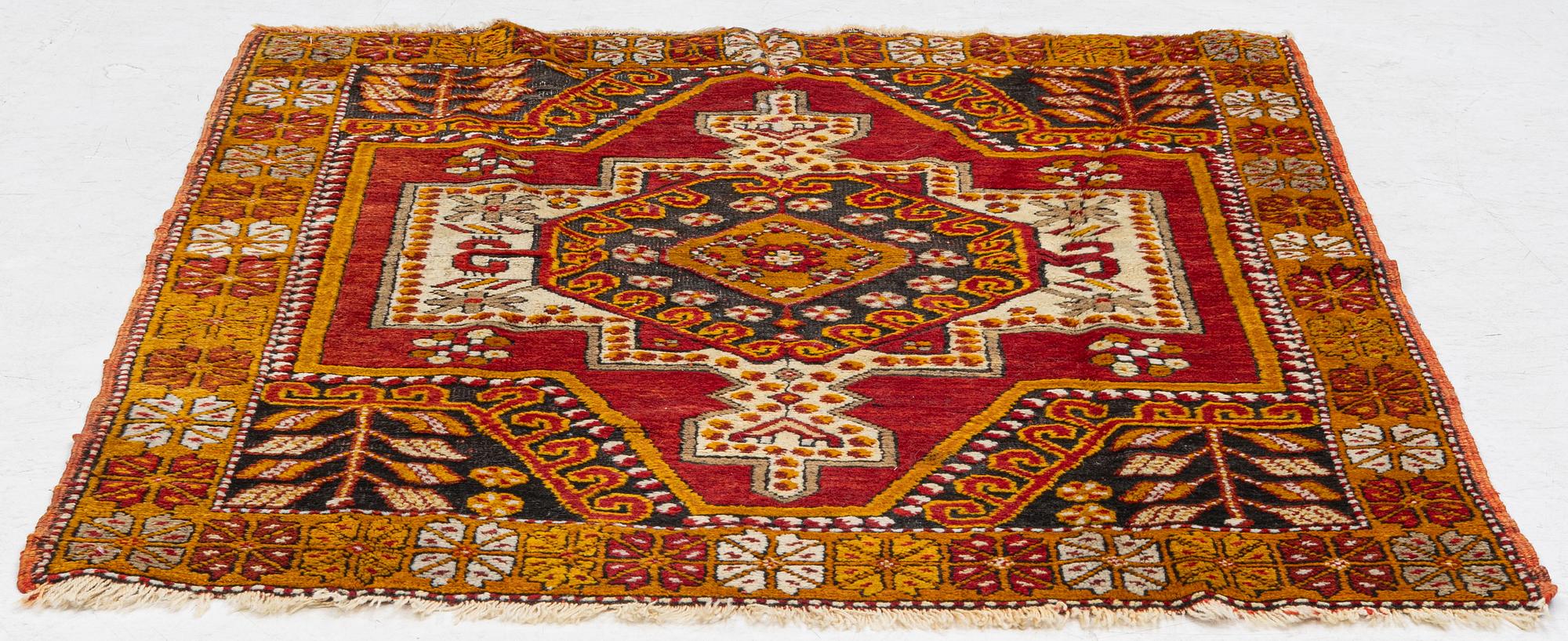 Matta, anatolisk, ca 148 x 111 cm.
