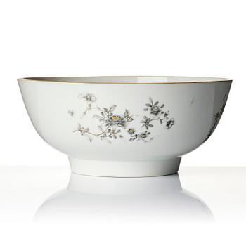 A grisaille decorated punch bowl, Qing dynasty, 18th century.