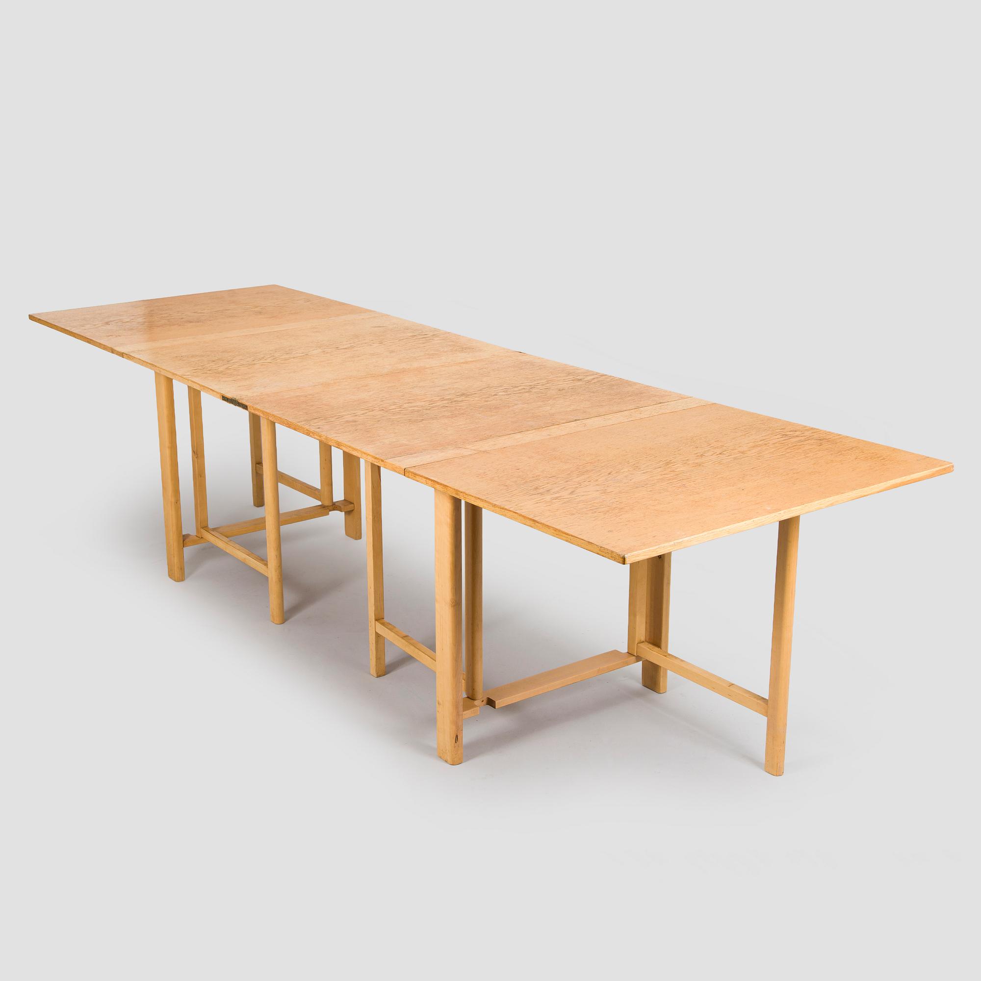 Bruno Mathsson, A 1940s / 1950s oak and birch "Maria flap" folding table for Mathsson International Värnamo.