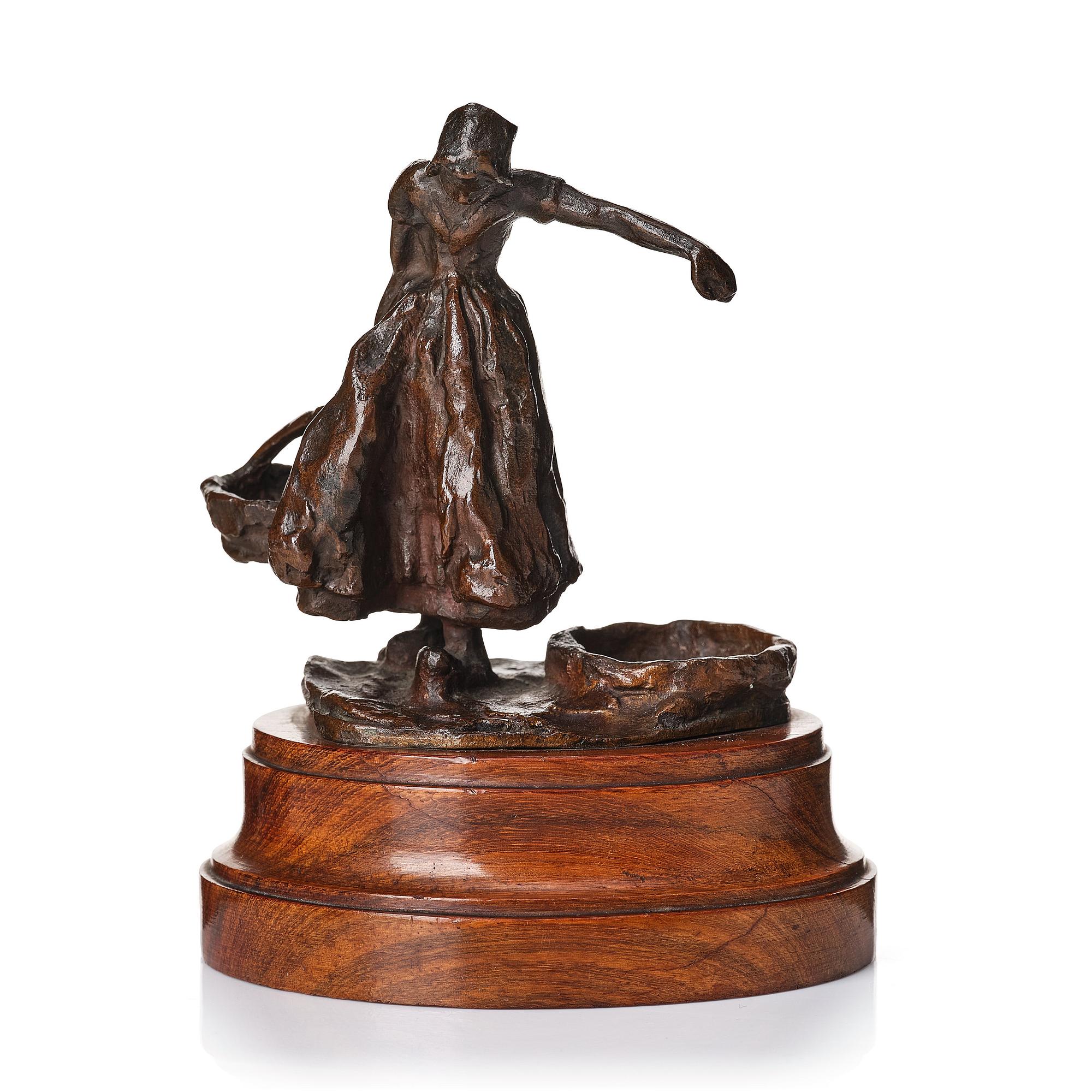 Carl Milles, Woman carrying water (for salt and pepper).