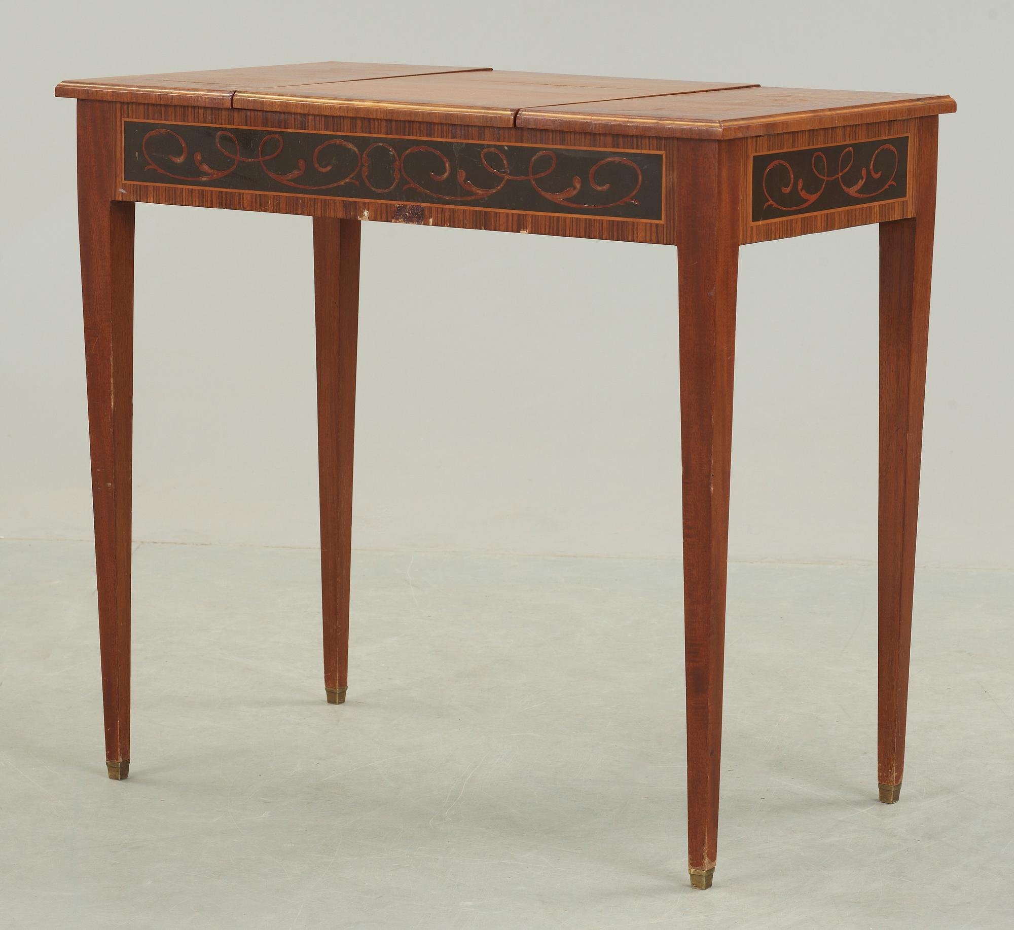 POUDREUSE, gustaviansk stil, 1900-tal.