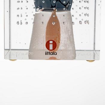 Oiva Toikka, vuosikuutio, signeerattu Oiva Toikka, 123/2000. Nuutajärvi 2013.