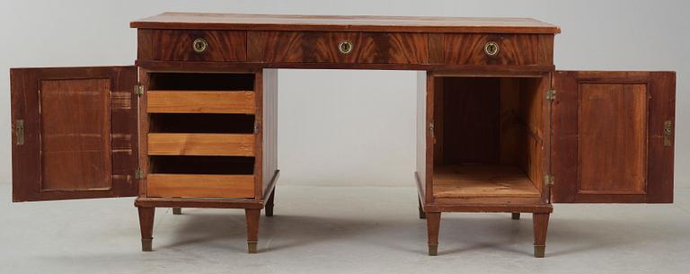 SKRIVBORD, sengustaviansk stil, 1900-tal.