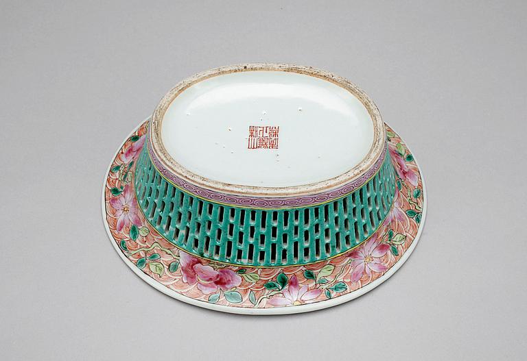 GALLERSKÅL, porslin, Kina 1800-tal.