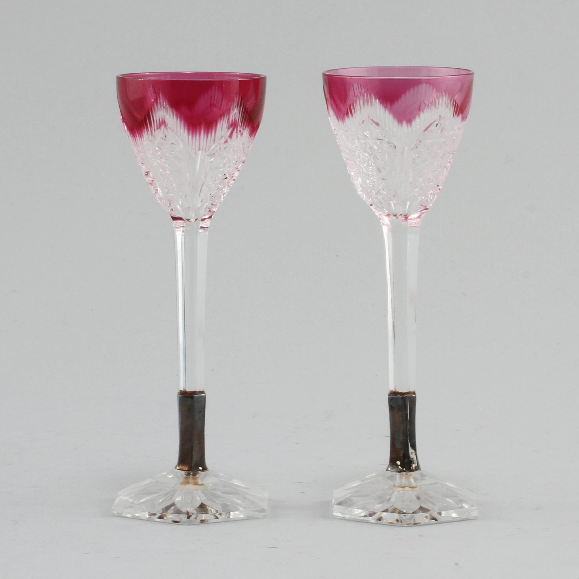 VINGLAS, 17 st, samt SNAPSGLAS, 7 st, omkring 1900-talets mitt.