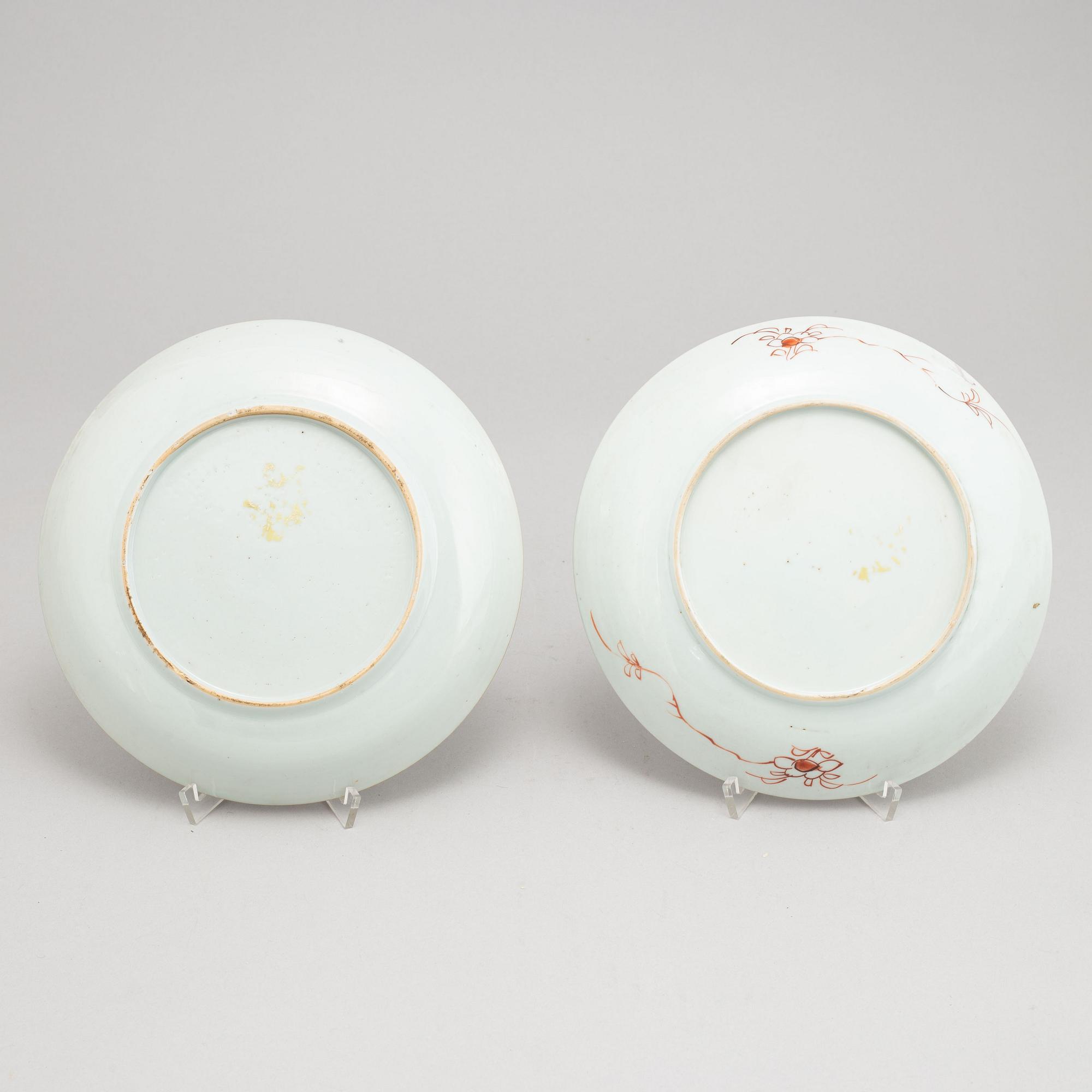 A pair of famille rose dishes, Qing dynasty, 18th Century.