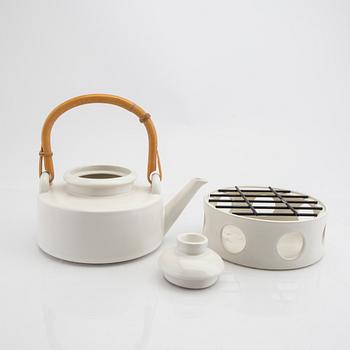 Signe Persson-Melin,  tea pot with stand Höganäs sample.