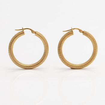 A pair of 18K gold earrings. Italy.