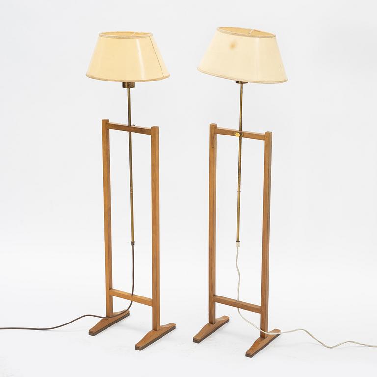 Josef Frank, a pair of model 2458 easy chairs from Firma Svenskt Tenn.