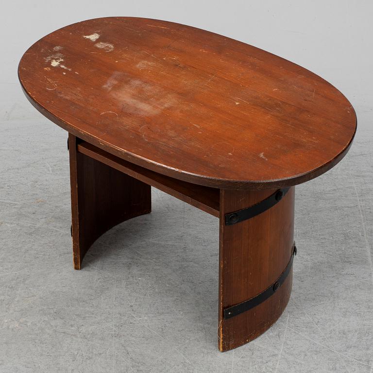 A 1920s / 1930s table.