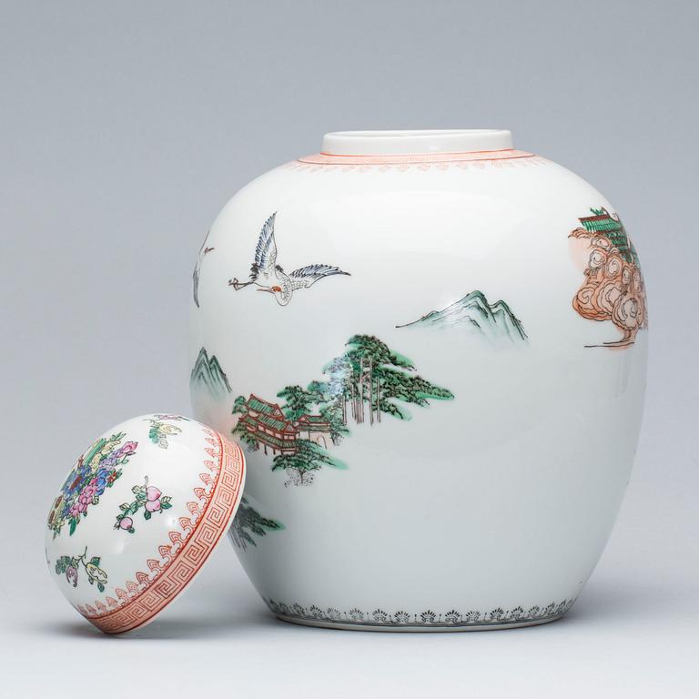 LOCKBOJAN, porslin, Kina, 1900-tal.