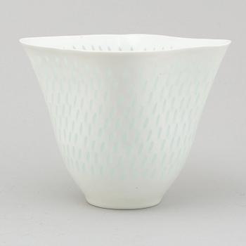 FRIEDL HOLZER-KJELLBERG, a rice grain porcelain bowl, Arabia, Finland.