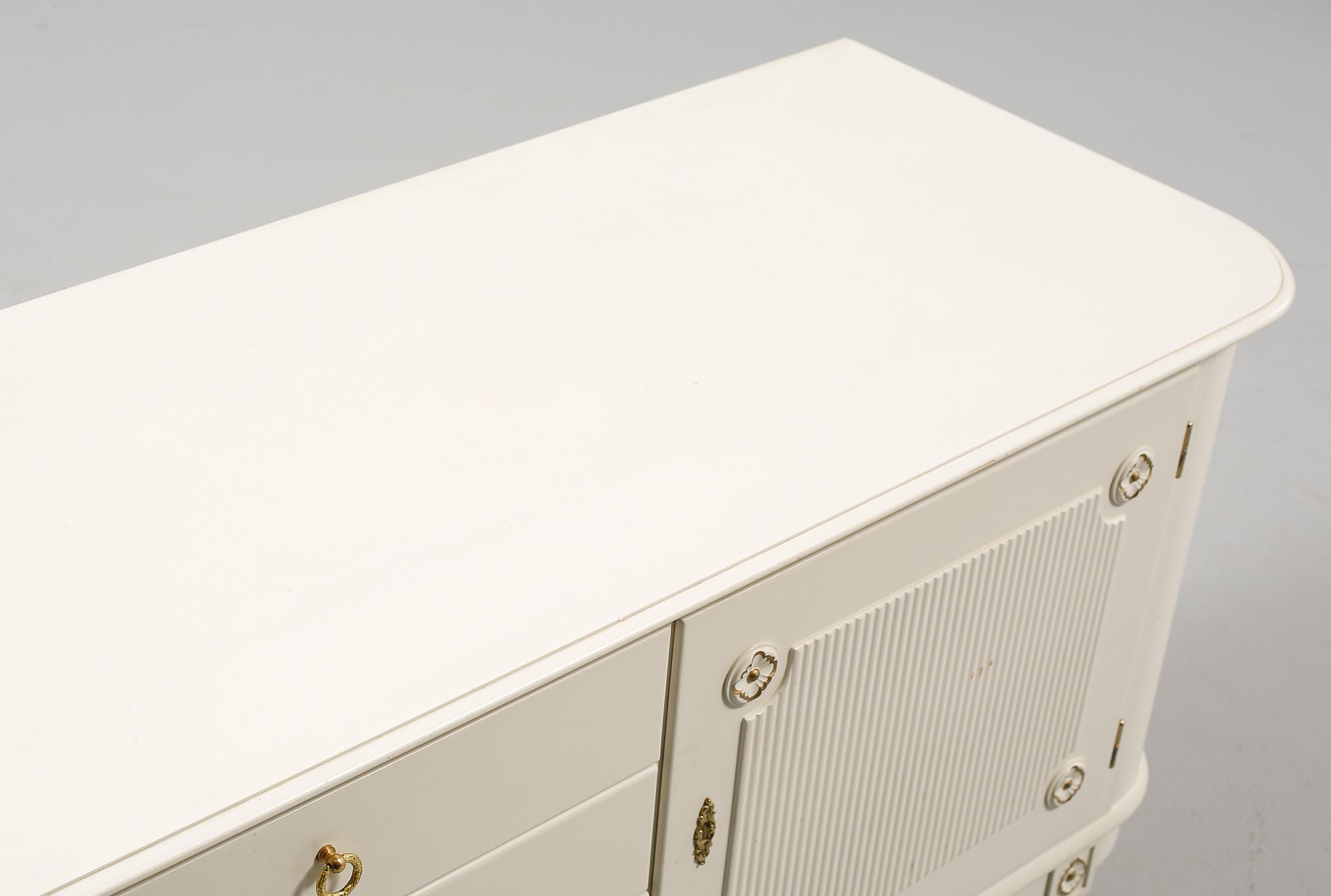 SIDEBOARD, gustaviansk stil, 1900-talets andra hälft.