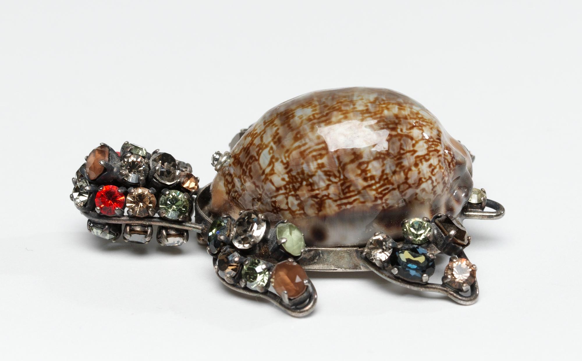 A Philippe Ferrandis brooch, Paris.
