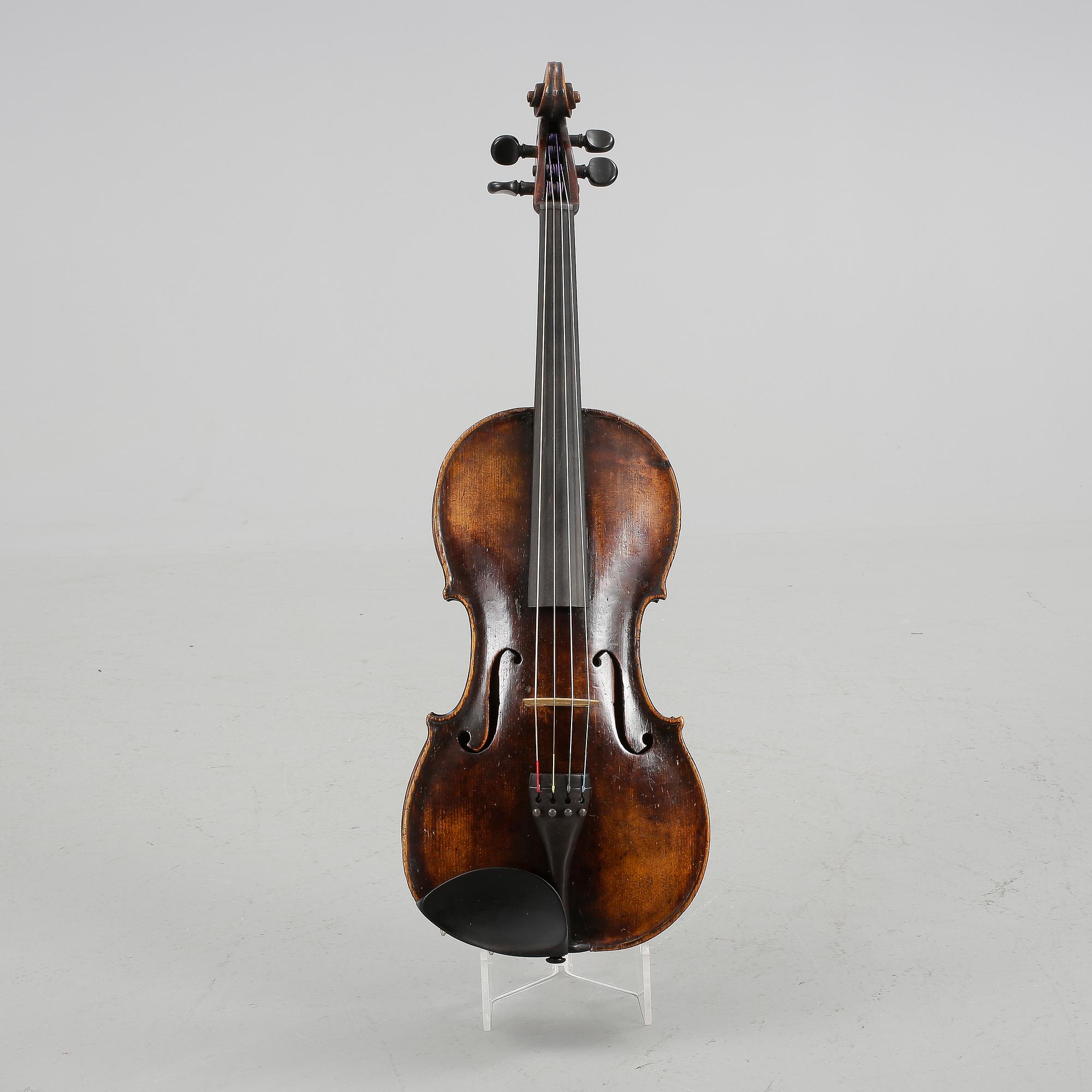 VIOLIN, tillskriven Johannes Chistophorus Leidolff, etikettmärkt och dat Wien 1760?.
