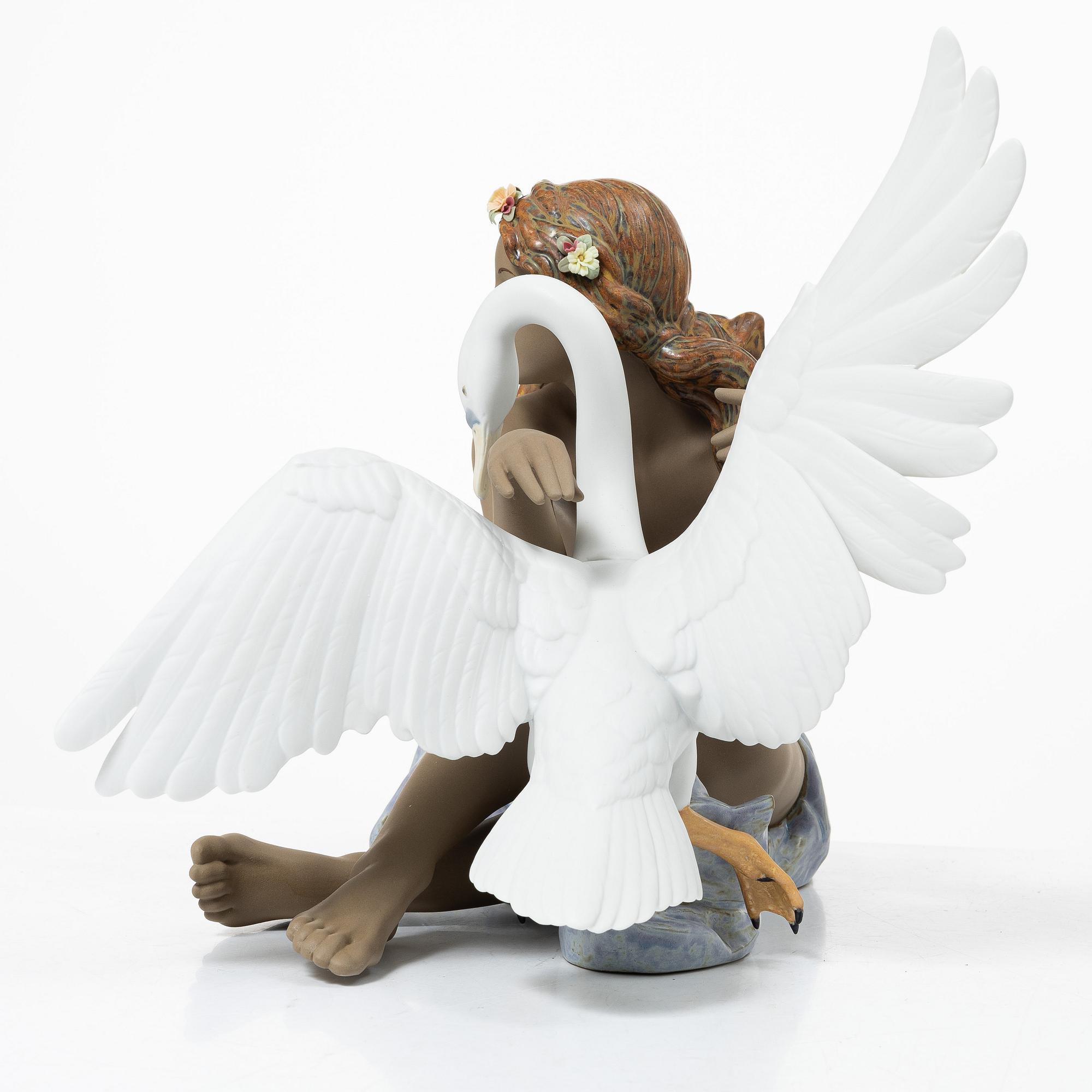 Miguel Angel Santaeulalia, figurine, "Leda and the Swan", Lladró, Spain.