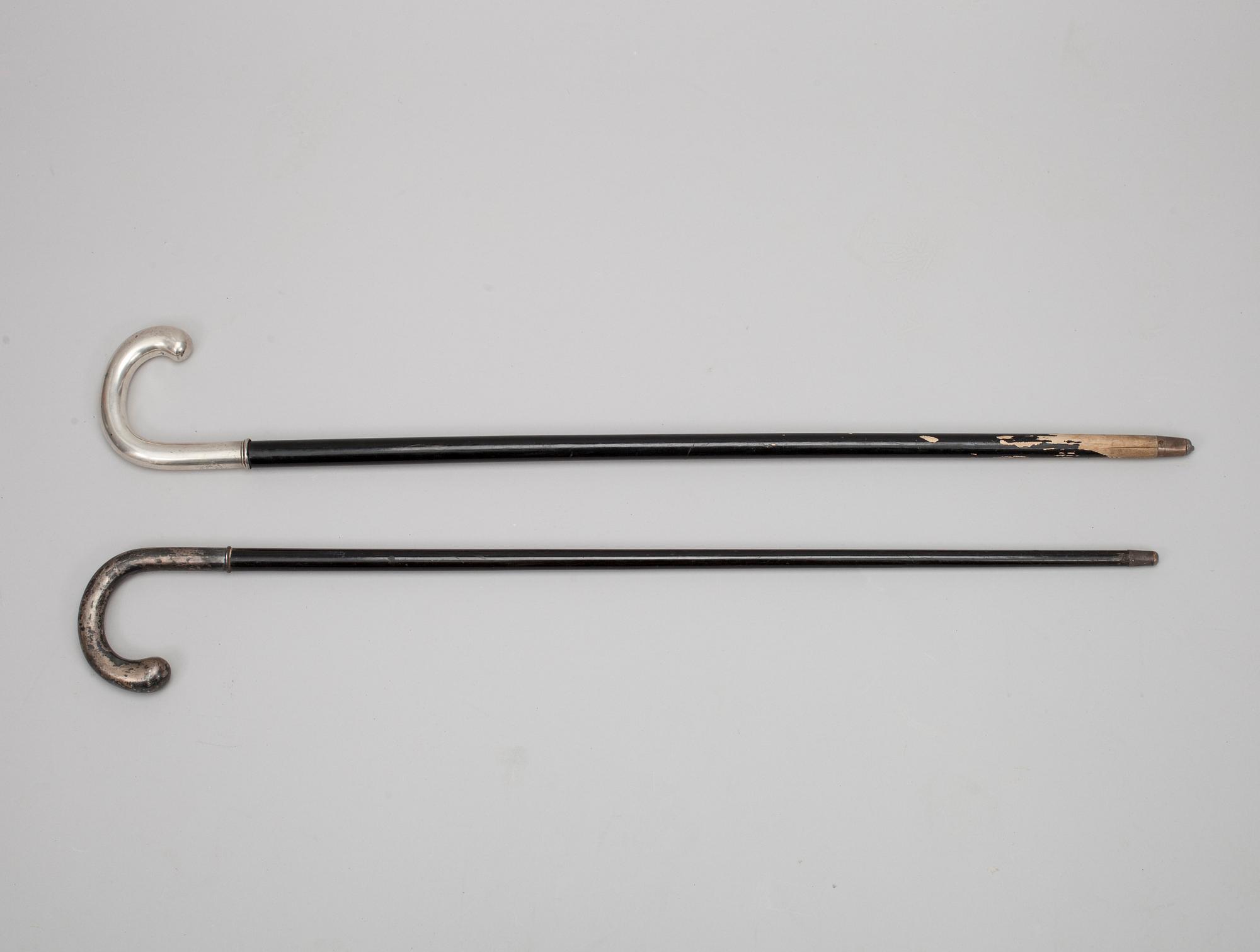 PROMENADKÄPPAR, 2 st, silverhandtag, Koivula, Viborg 1924, Kultakeskus Tavastehus 1944.