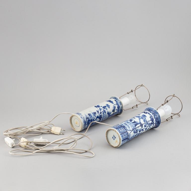 Two blue and white vases, turned into table lamps, Qing dynasty, late 19th century.